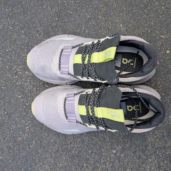 On Running Cloudnova Women's Sneakers Size 8 - Picture 4 of 6